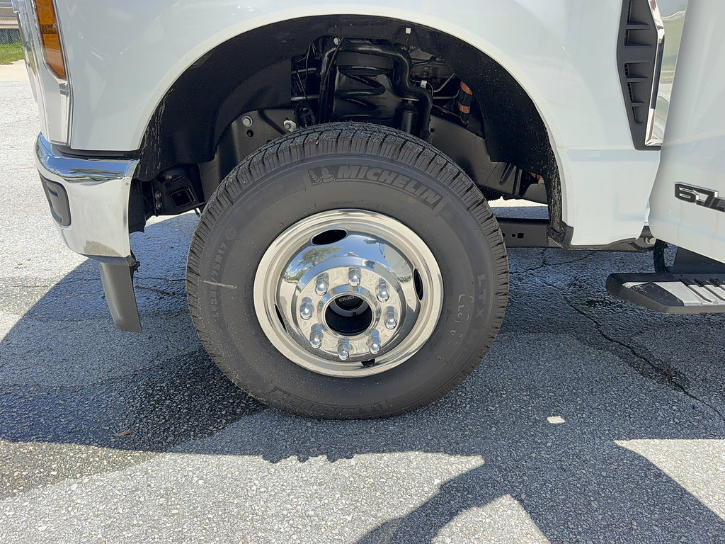 New 2026 Ford F350 XL w/ XL Chrome Package AWD/4WD image 36