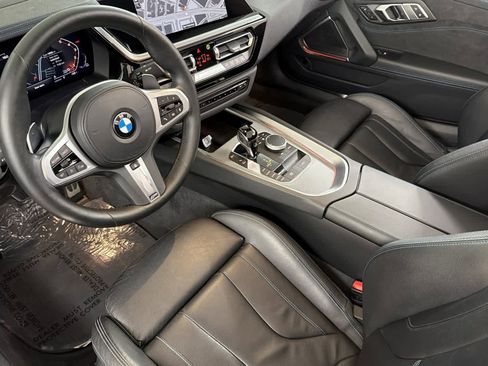 Used 2022 BMW Z4 M40i w/ Premium Package image 13