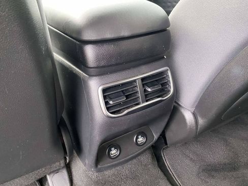 Certified 2022 Hyundai Santa Fe SE FWD image 9