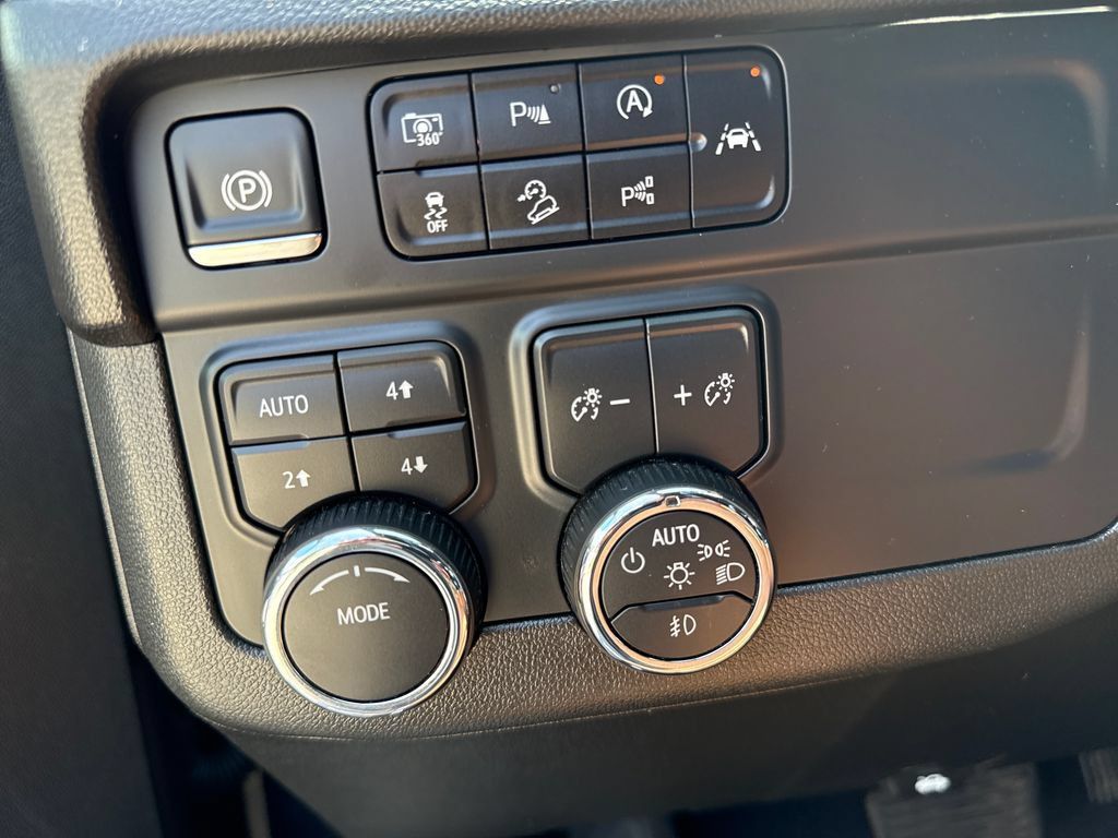 Certified 2025 Chevrolet Tahoe Z71 AWD/4WD image 22