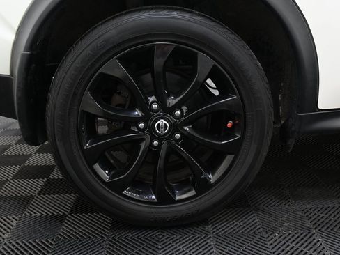 Used 2017 Nissan Juke SV image 34