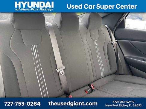 Used 2025 Hyundai Elantra Sport FWD image 8