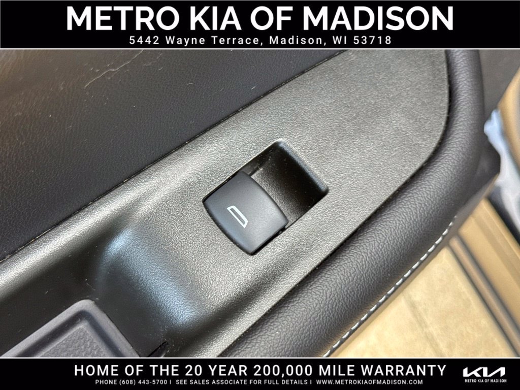 Used 2023 Chevrolet Blazer LT AWD/4WD image 28