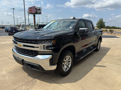 Used 2022 Chevrolet Silverado 1500 LT AWD/4WD image 5