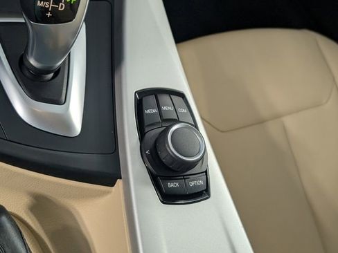 Used 2018 BMW 320i Sedan image 19