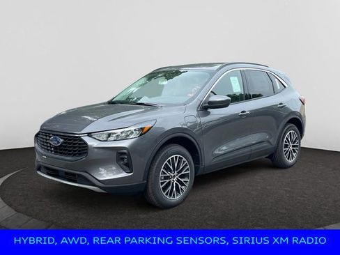 New 2024 Ford Escape SE image 1