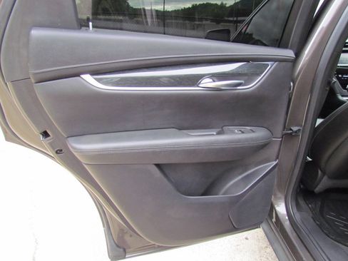 Used 2020 Cadillac XT5 Premium Luxury FWD image 14
