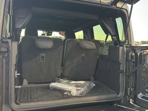 Used 2023 Ford Bronco 2-Door image 25