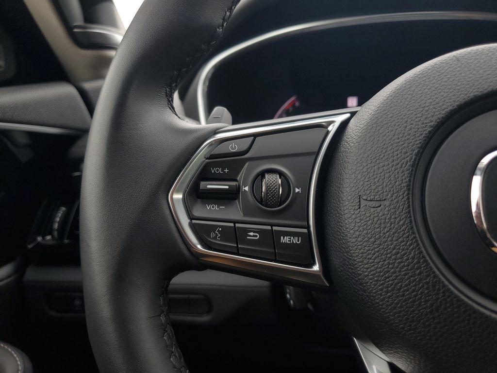 Certified 2026 Acura MDX w/ Technology Package FWD image 22