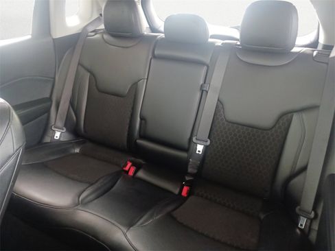 Used 2021 Jeep Compass Latitude w/ Sun and Sound Group image 9