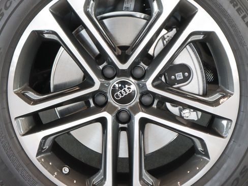 New 2025 Audi Q5 Premium image 7