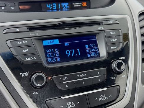 Used 2015 Hyundai Elantra SE image 14