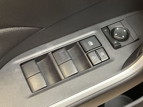 Used 2020 Toyota RAV4 LE w/ All Weather Liner Package AWD/4WD image 14