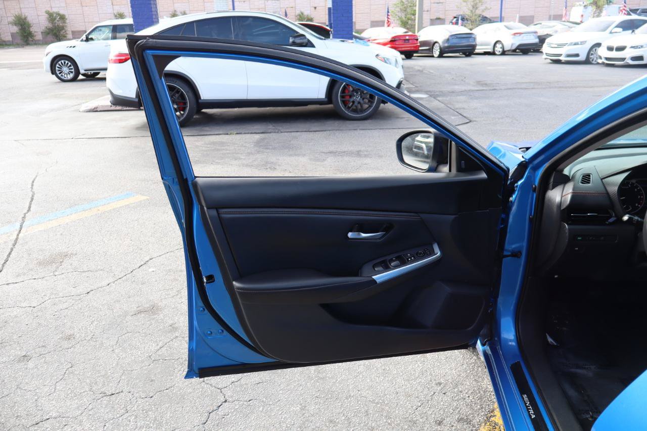 Used 2022 Nissan Sentra SR w/ Electronics Package FWD image 13