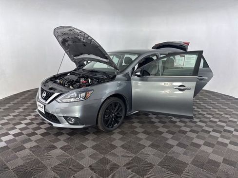 Used 2017 Nissan Sentra SR w/ SR Midnight Edition image 12