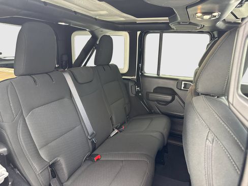 Used 2022 Jeep Wrangler Unlimited Sport AWD/4WD image 47