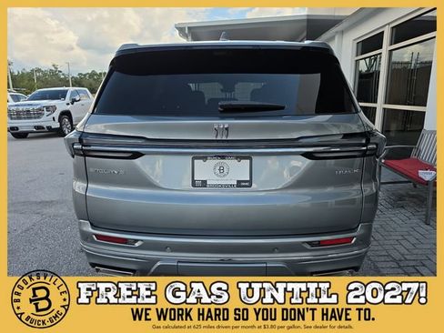 New 2027 Buick Enclave Avenir w/ LPO, Floor Liner Package FWD image 7