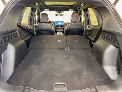 Used 2025 Ford Escape ST-Line w/ Tech Pack #1 AWD/4WD image 19