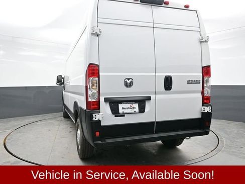 Used 2025 RAM ProMaster 2500 w/ Convenience Group image 5