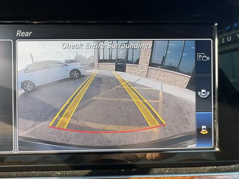 Used 2017 Mercedes-Benz E 300 4MATIC image 20
