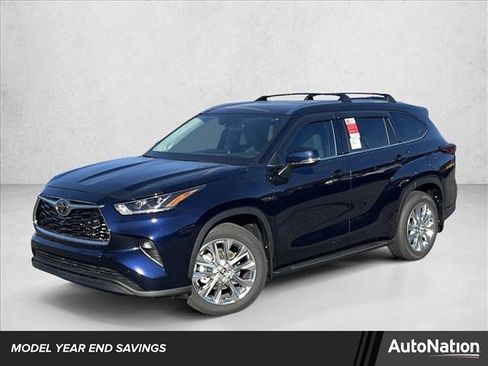 New 2025 Toyota Highlander Limited image 1
