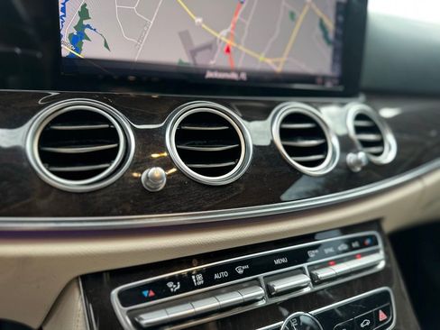 Used 2019 Mercedes-Benz E 300 w/ Premium 1 Package image 18