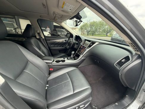 Used 2017 INFINITI Q50 Signature Edition w/ All Weather Package (L93) image 16