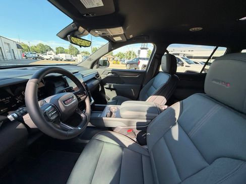 New 2026 GMC Acadia AT4 w/ Luxury Package AWD/4WD image 10