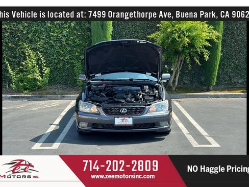 Used 2004 Lexus IS 300 SportCross image 16