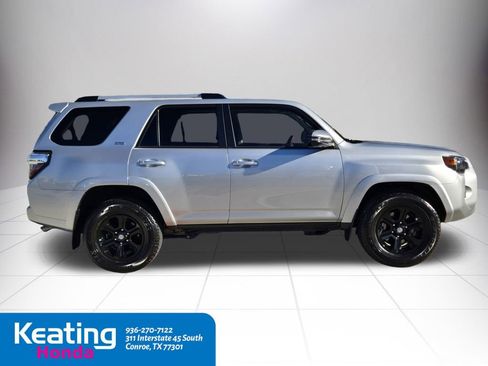 Used 2022 Toyota 4Runner SR5 Premium image 9