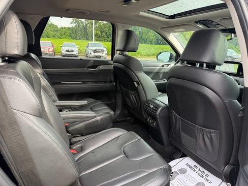 Used 2022 Hyundai Palisade SEL w/ Premium Package FWD image 14