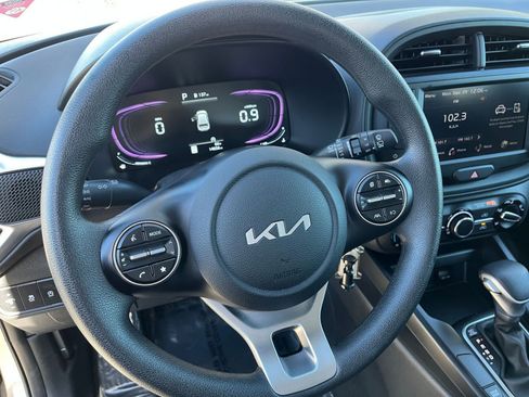 Used 2025 Kia Soul LX w/ LX Technology Package image 28