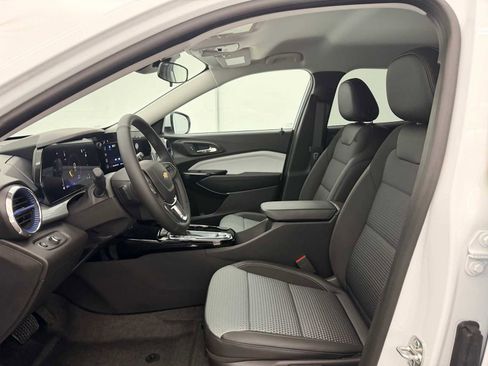 New 2026 Chevrolet Trax LT w/ Driver Confidence Package image 16