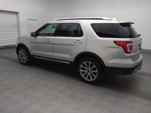 Used 2017 Ford Explorer Limited w/ Equipment Group 301A AWD/4WD image 3