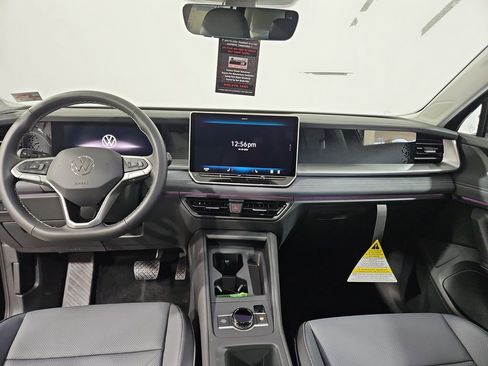 New 2026 Volkswagen Tiguan SE AWD/4WD image 12