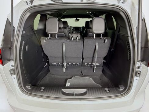 New 2026 Chrysler Pacifica Select image 26