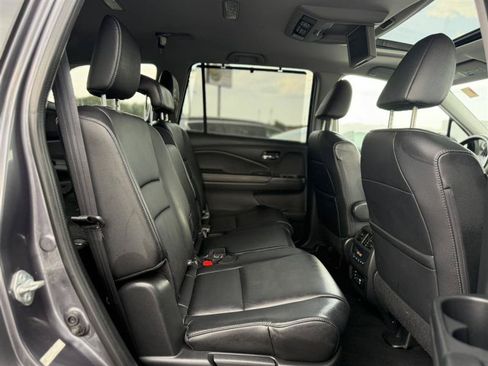 Used 2016 Honda Pilot Touring image 30