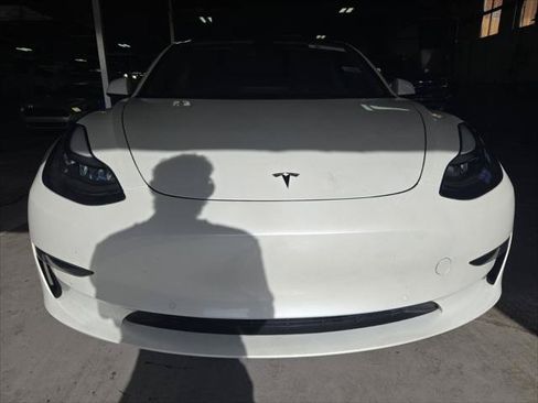 Used 2021 Tesla Model 3 Standard Range Plus RWD image 3