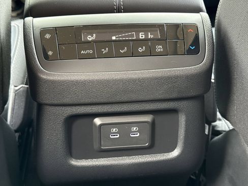 New 2026 Nissan Pathfinder SV w/ SV Premium Package FWD image 20