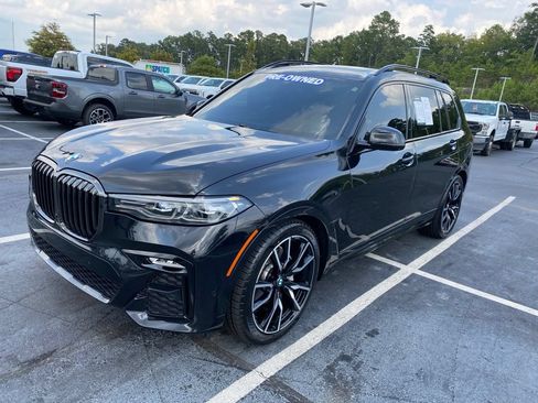 Used 2022 BMW X7 xDrive40i w/ M Sport Package AWD/4WD image 3