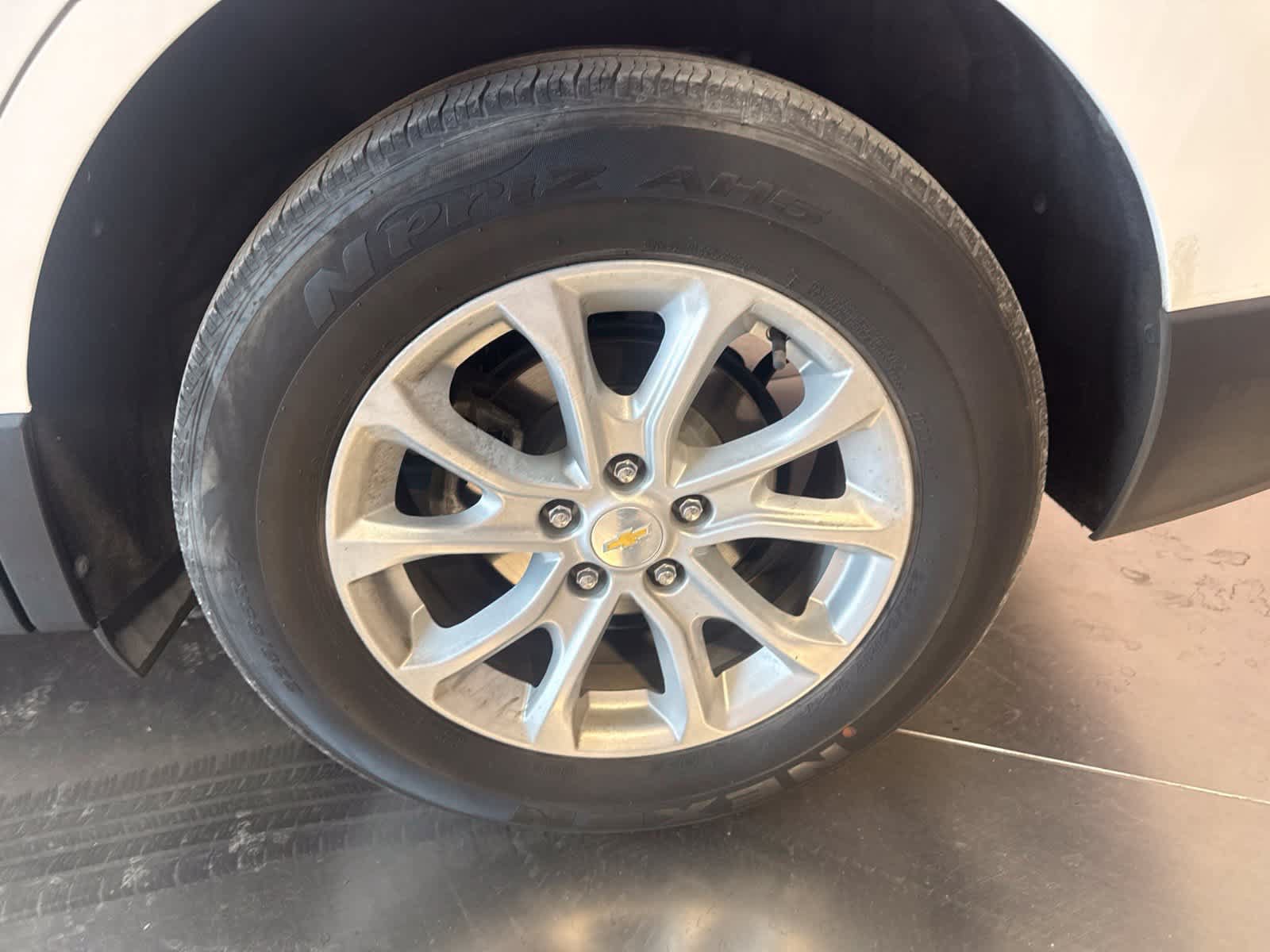 Used 2019 Chevrolet Equinox LT AWD/4WD image 12