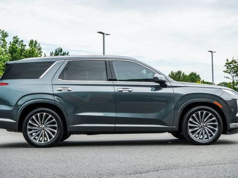 Used 2023 Hyundai Palisade Calligraphy FWD image 6