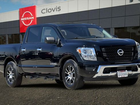 Certified 2021 Nissan Titan SV w/ SV Convenience Package image 10