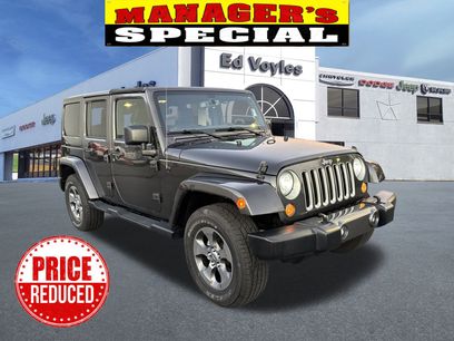 Used 2018 Jeep Wrangler Unlimited Sahara w/ Connectivity Group