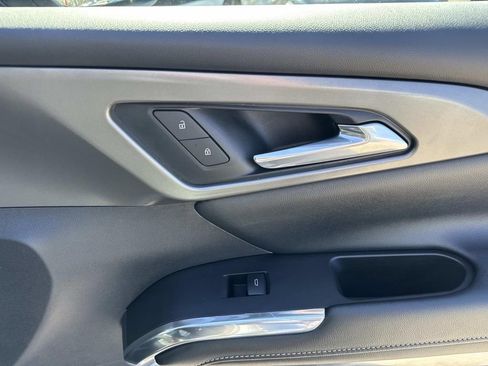 Certified 2025 Chevrolet Traverse LT image 15