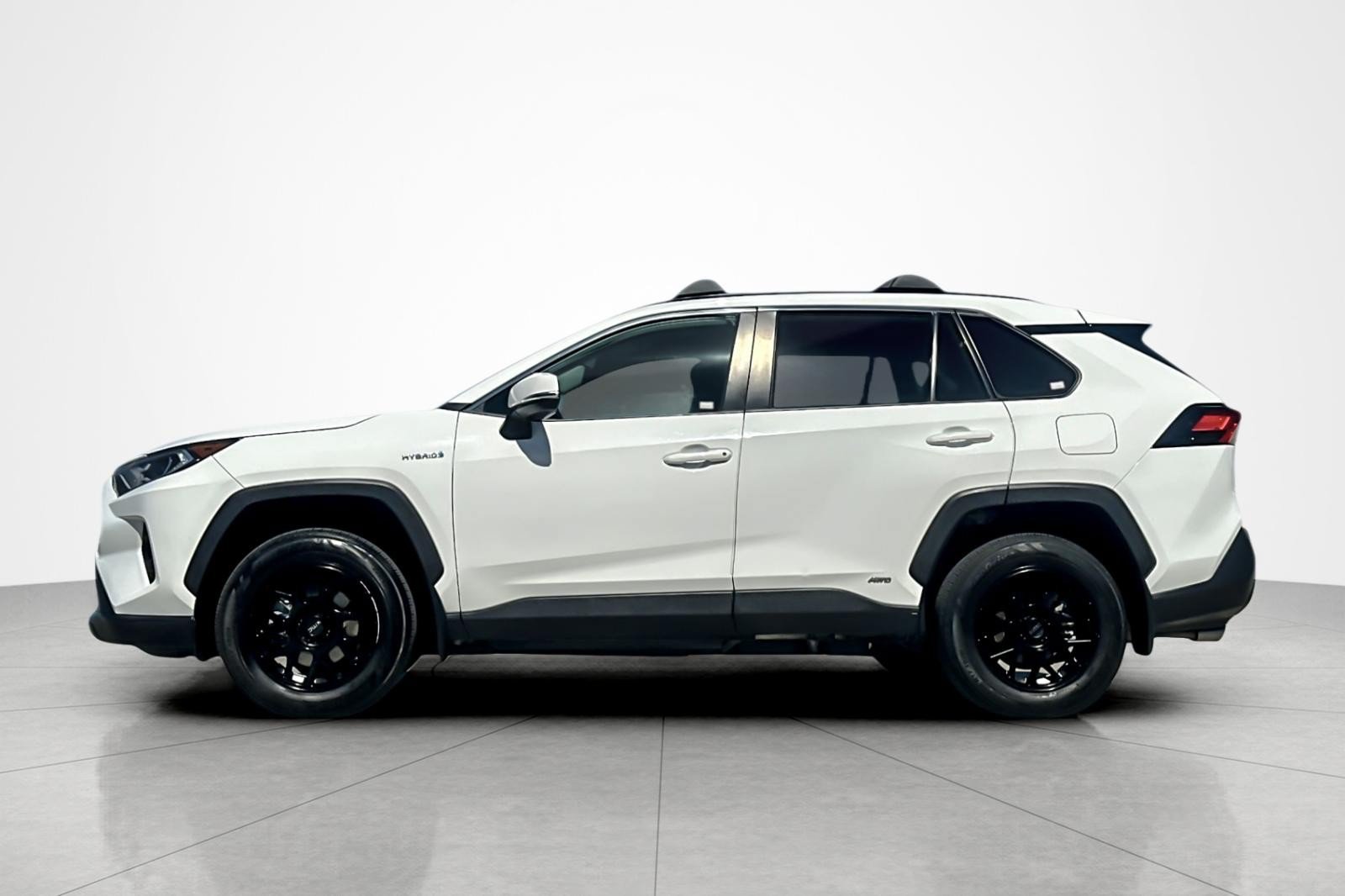Certified 2021 Toyota RAV4 XLE w/ XLE Grade Weather Package AWD/4WD image 2