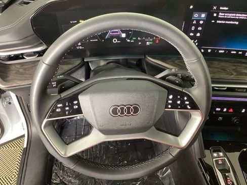 Certified 2025 Audi Q5 Premium Plus w/ Premium Plus image 28