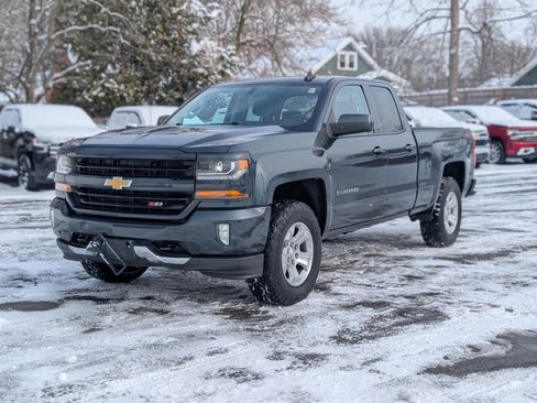 Used 2018 Chevrolet Silverado 1500 LT w/ All Star Edition image 12