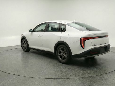 Used 2025 Kia K4 FWD image 6