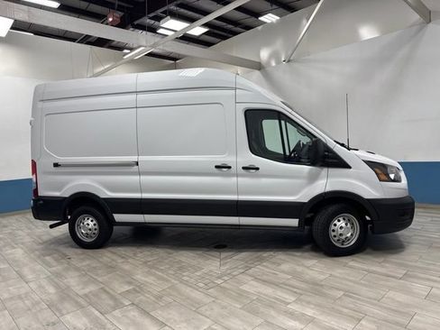 Used 2025 Ford Transit 250 148 High Roof AWD image 2